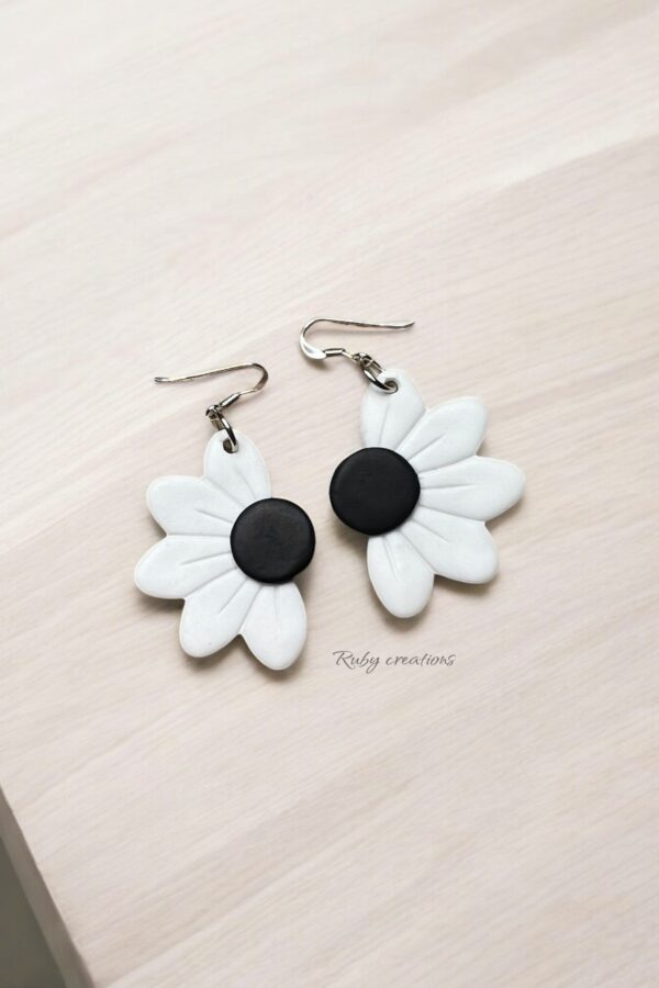 Black and White Daisy Earrings