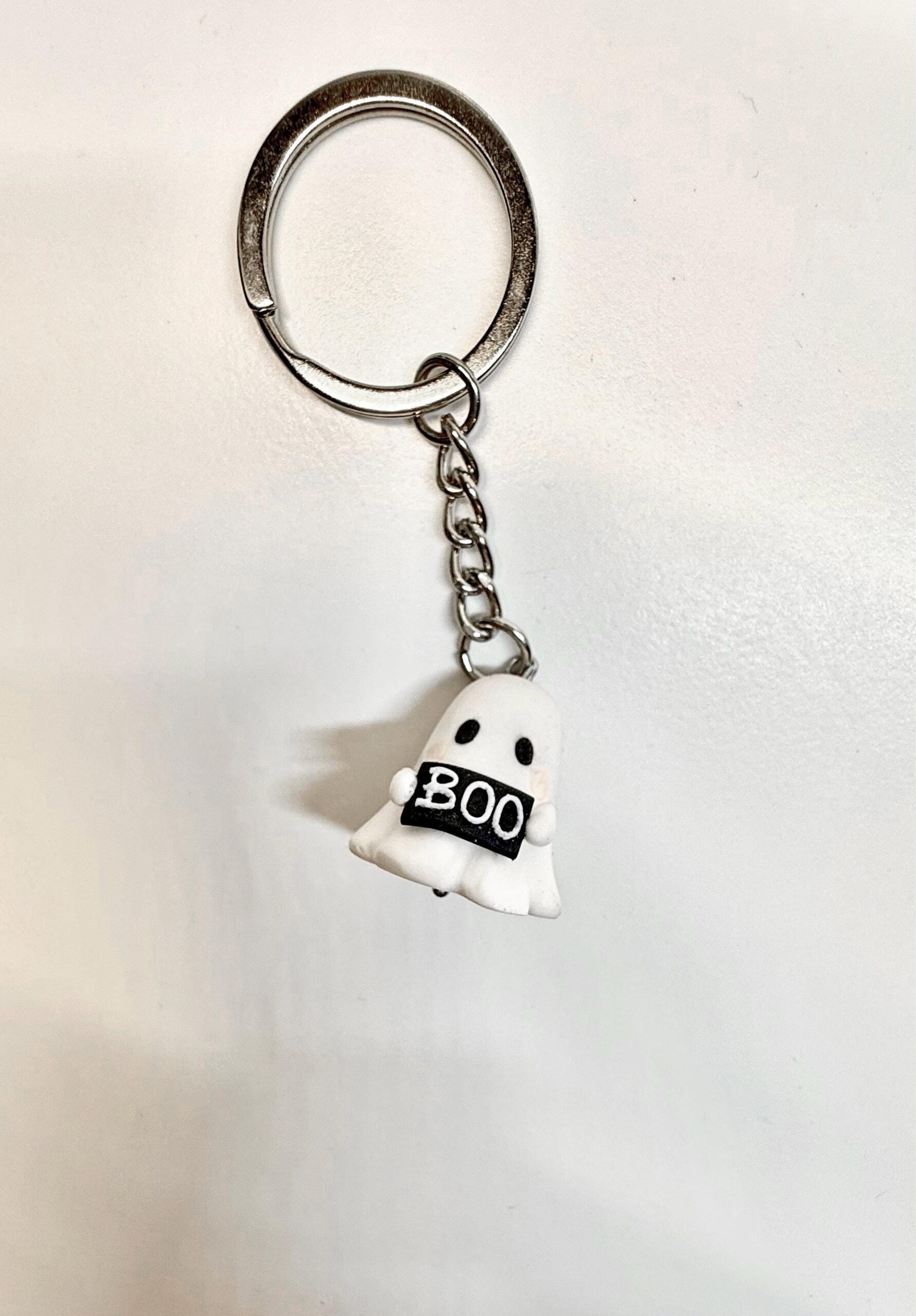 Polymer Clay Ghost Keychain: Handmade Halloween Charm - Image 9
