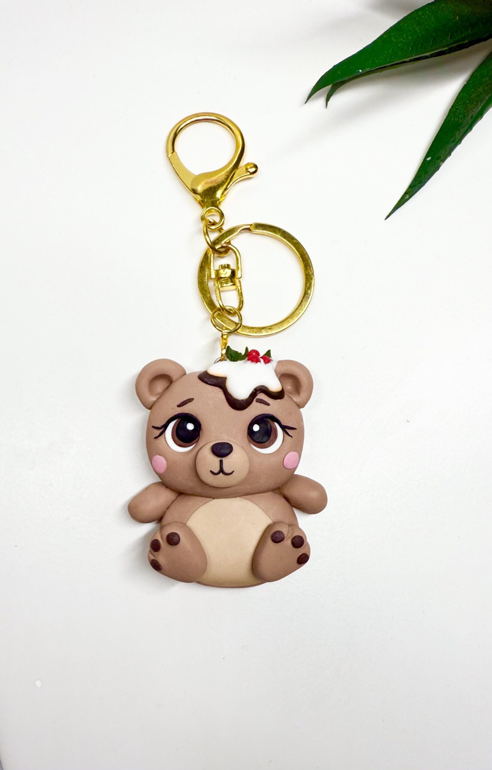 Handmade Christmas Bear Keychain – Polymer Clay Pudding Charm - Image 11
