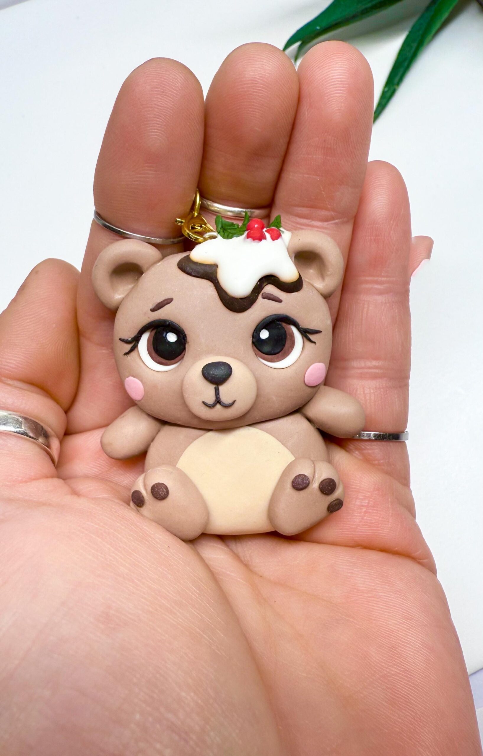 Handmade Christmas Bear Keychain – Polymer Clay Pudding Charm - Image 7